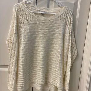 Cozy casual brand off white sweater. Size sm/med